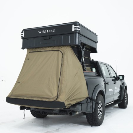 zabudowa namiotowa Wild Land Wingman otwarty pierwszy poziom wraz z nakładanym zamknięciem paki, który może być również zadaszeniem.jpg