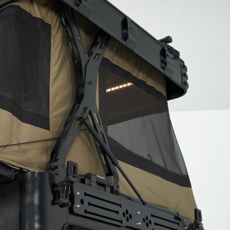 zabudowa namiotowa Wild Land Wingman górna część sypialniana szczegóły wykończenia.jpg