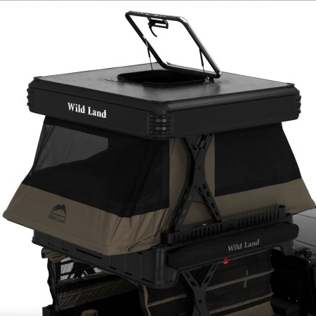 zabudowa namiotowa Wild Land Wingman górna cześć z otwieranym włazem dachowym dodatkowo.jpg