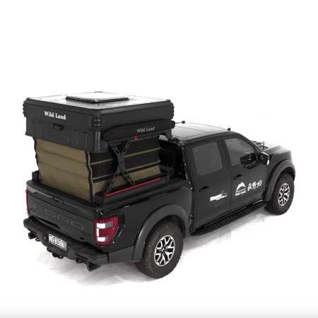 zabudowa namiotowa Wild Land Wingman dolna część i detale dotyczące ścian oraz wejścia.jpg