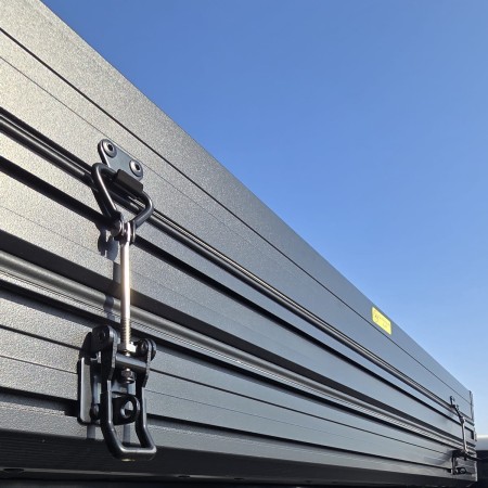 namiot dachowy Summit Explorer 130 aluminiowa twarda obudowa pełna.jpg