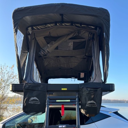 namiot dachowy Summit Explorer 130 widok od strony wejscia duza okna panormiczne wygoda i aluminiowa twarda obudowa.jpeg