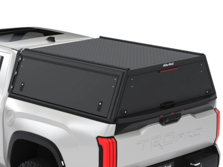Alu-Cab Hardtop Guard Toyota Tundra 2022 Short Bed mit Glattblech 20715