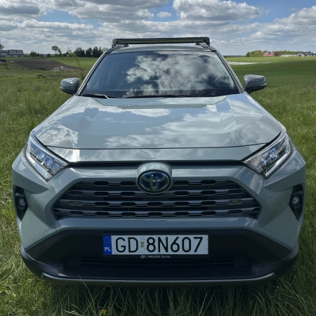 bagaznik dachowy Toyota Rav4 5 generacji zdjecie z przodu.webp