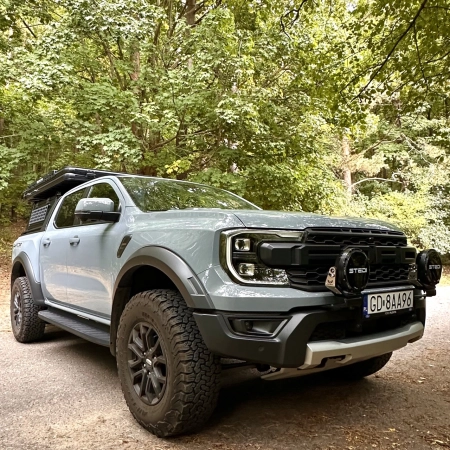 mocowanie reflektorow LED przod Ford Raptor zdjecie bryly auta.jpeg