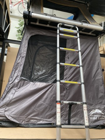 przedsionek pod namiot dachowy Wild Cruiser rozłożony.JPEG
