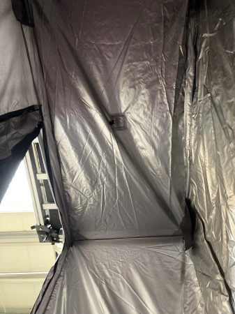 Vorzelt für Dachzelt Wild Cruiser Innenansicht