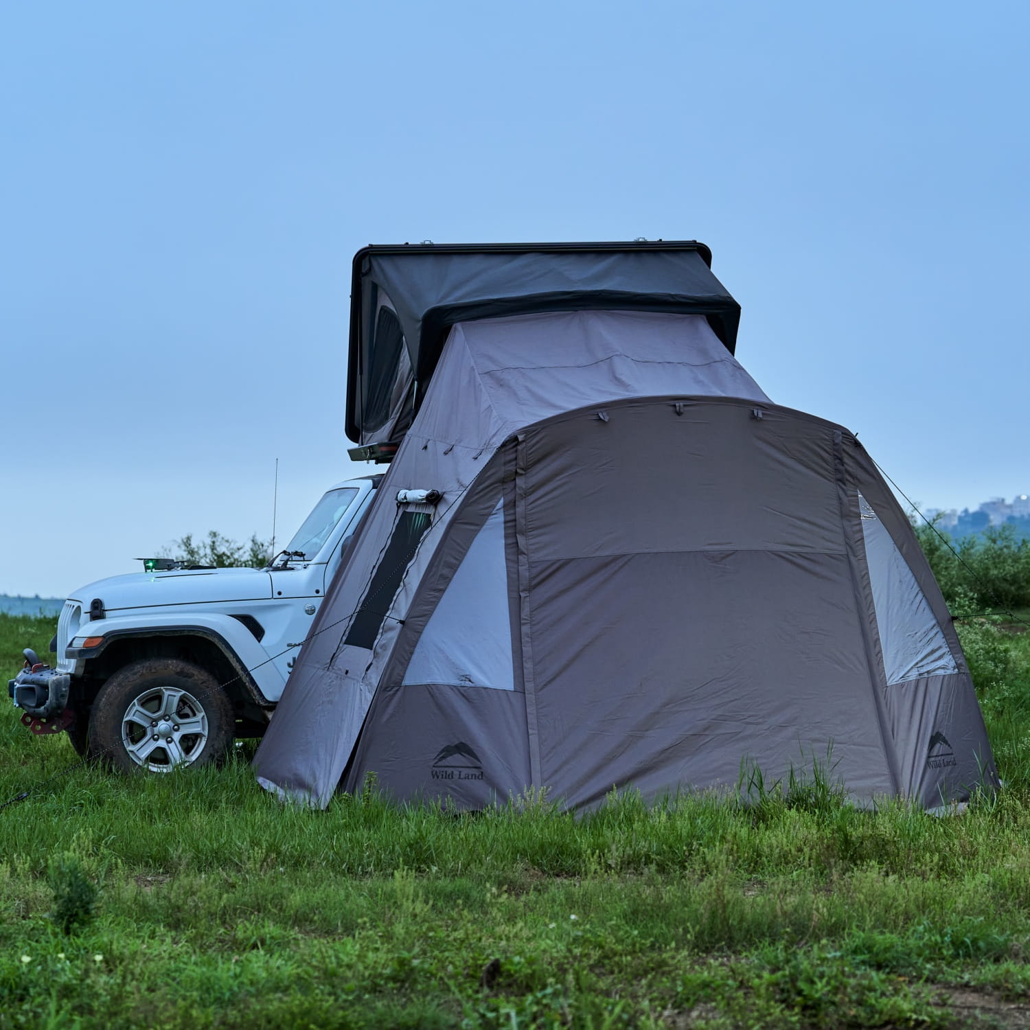Anbauzelt für Wild Land Desert Cruiser Dachzelt alle Wände geschlossen