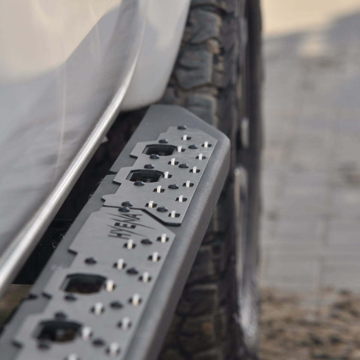 Stahlseitenschweller zur Rahmenmontage Toyota Hilux 2015 Öffnungen zur einfachen Reinigung von Schlamm